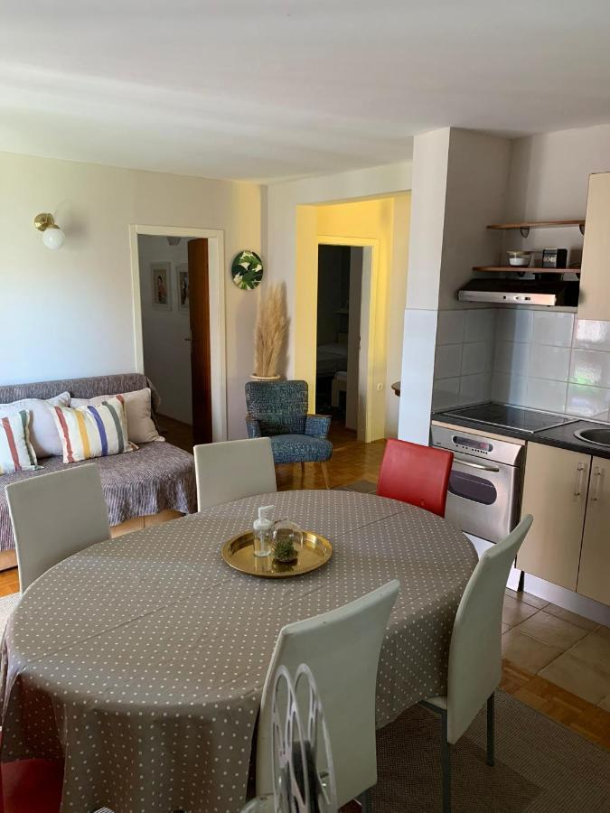 Apartments Anka I Kresimir ซรีมา ภายนอก รูปภาพ