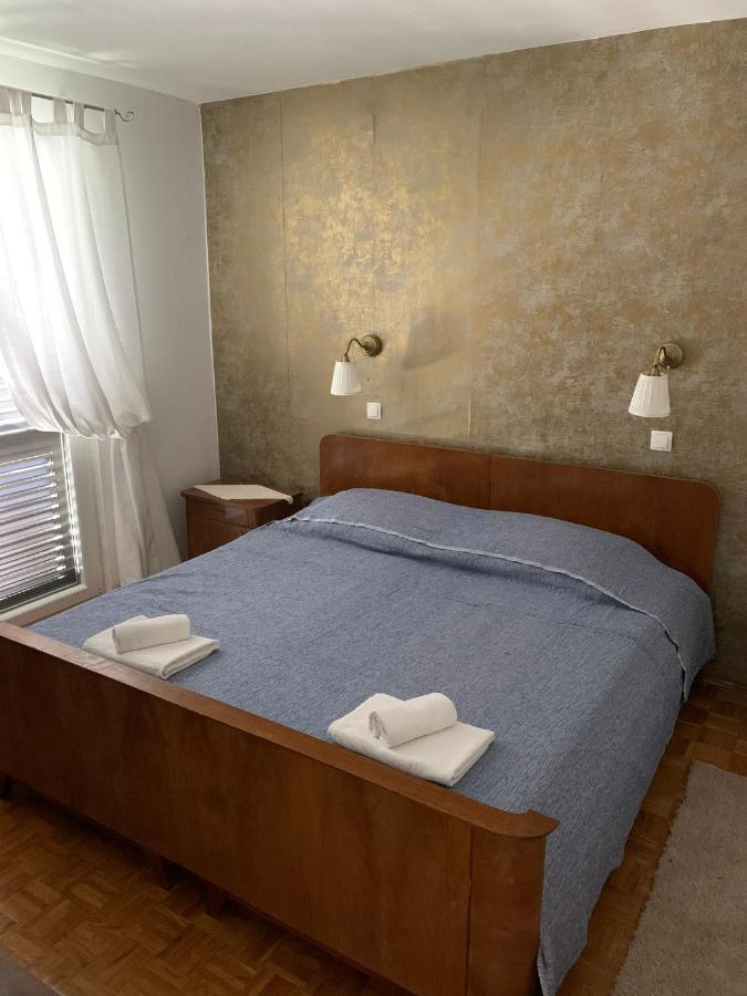Apartments Anka I Kresimir ซรีมา ภายนอก รูปภาพ