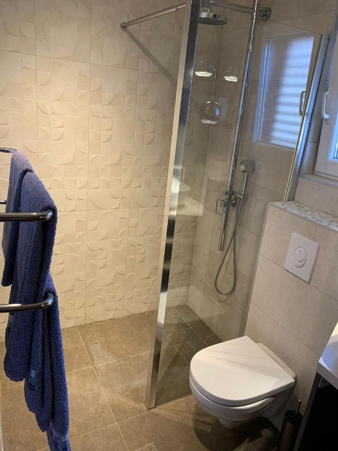 Apartments Anka I Kresimir ซรีมา ภายนอก รูปภาพ